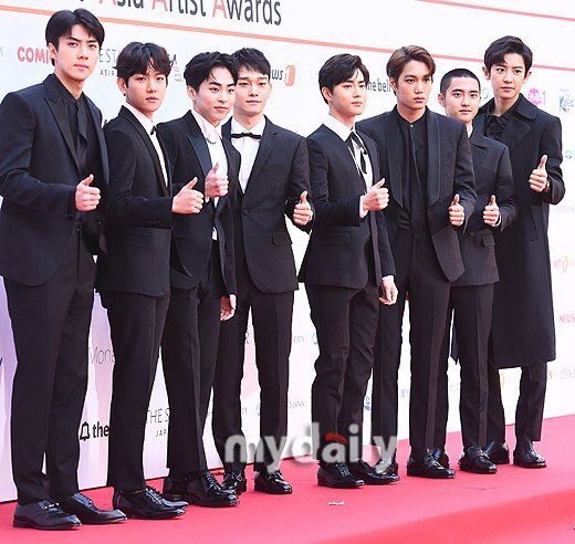 EXO GLOBAL tweet media