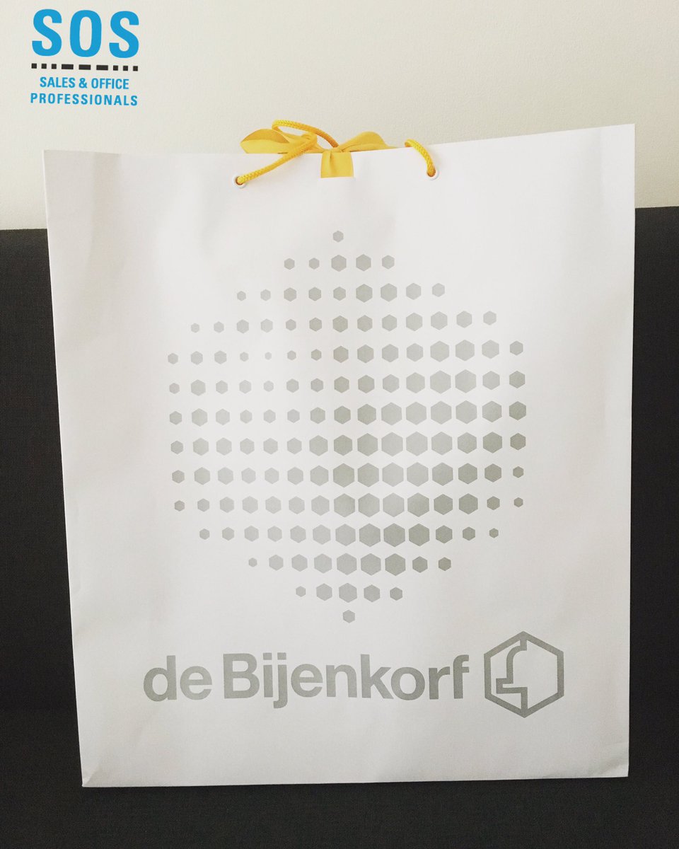 SOS_SalesOffice's tweet photo. De inhoud van deze tas gaan we weggeven! Bekijk nu onze nieuwste vlog: https://t.co/HpTnhAmqJv #winactie #bijdebij #rituals #Adventskalender https://t.co/EsWmWipTc4