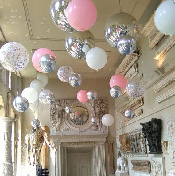 3BubblegumGirls's tweet photo. Perfect icy winter wedding colours - gorgeous! 👰💍💒 https://t.co/fTEYepzd2M