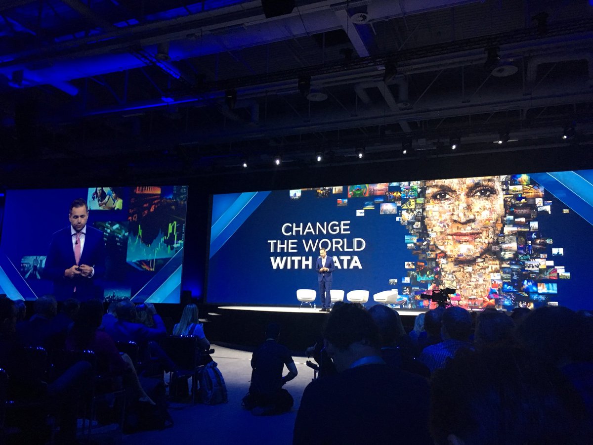 gabriele_ntap's tweet photo. Change the world with data #Netappinsight https://t.co/nHL9s1Ia2a