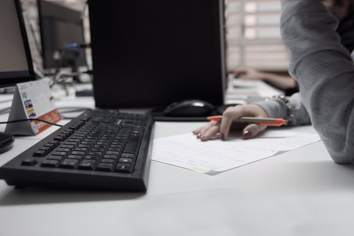 ¿Tienes presencia en #internet? ¿Está tu competencia en web? No dejes que borren tu huella, nosotros te ayudamos a marcar tus objetivos #online. 
¿Nos tomamos un café y hablamos? 
📞  971 55 04 81
#Marketing #AgenciacomunicacionMallorca #Mallorca #desarrolloweb #comunicacion