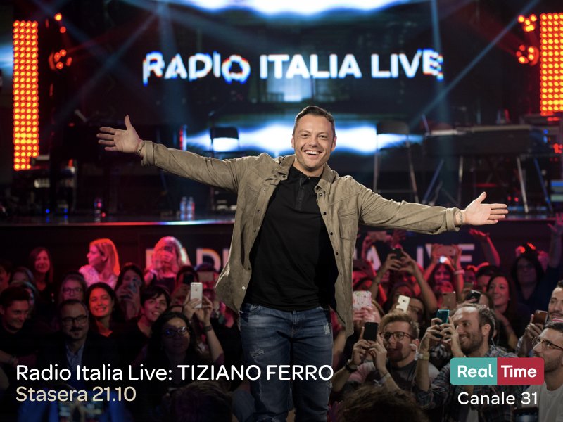 realtimetvit's tweet photo. Alle 21.10, insieme a @RadioItalia, assisteremo ad un INCANTO: il concerto  di @TizianoFerro IN ESCLUSIVA a #RadioItaliaLive! https://t.co/pa73a4AhTa