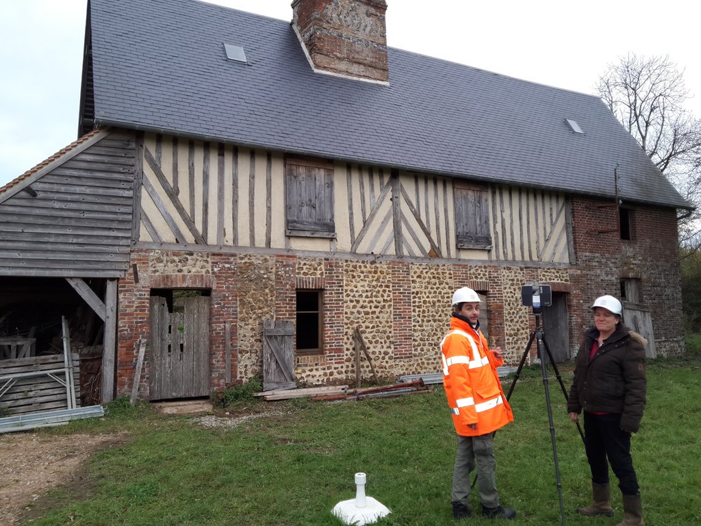 edm_energie's tweet photo. @ARCENE_EnDirect @FAB21Formation @CCAConstruction @HdeLaBatie dernière maison numérisée par @3Dynamique pour le @Projet_2N2E et @ProgrammePACTE une belle réalisation des @RenovateursBBC Pascale Diligeon https://t.co/pW4evZtMDx