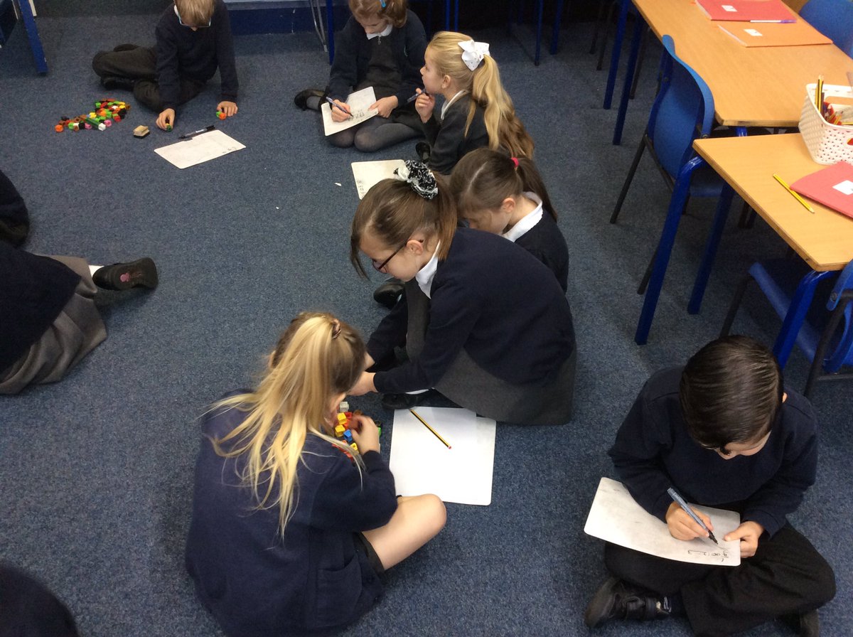 RingsteadSchool's tweet photo. Developing our fraction skills - finding fractions of amounts #MonkeysClass #ShawsLions https://t.co/NCIemHGy0l
