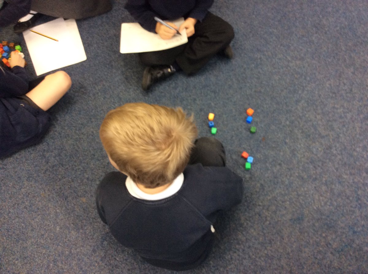 RingsteadSchool's tweet photo. Developing our fraction skills - finding fractions of amounts #MonkeysClass #ShawsLions https://t.co/NCIemHGy0l