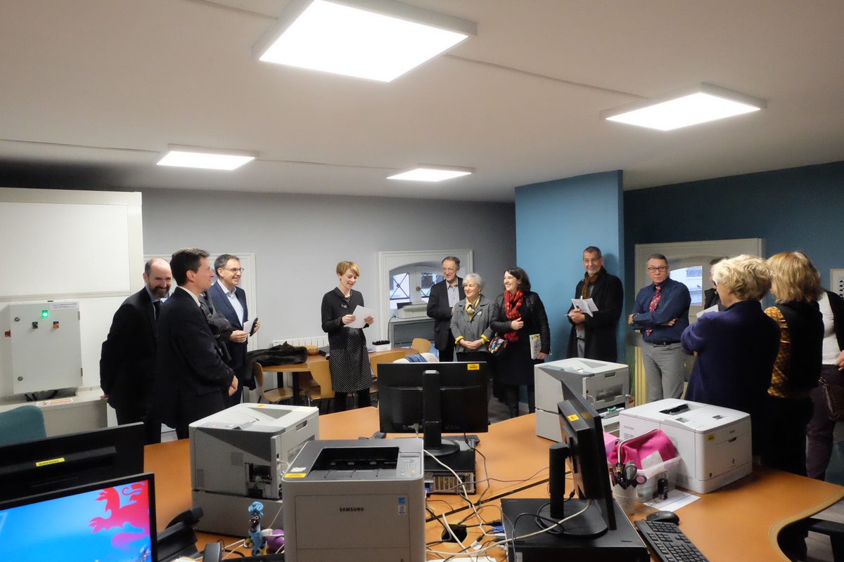 DavidKimelfeld's tweet photo. Inauguration ce matin à #Lyon4e d'un nouvel espace de travail à la Mairie pour un confort accru des agents et un meilleur #servicepublic aux usagers, toujours plus proche des habitants 👏 https://t.co/ZWRX7WMhdE