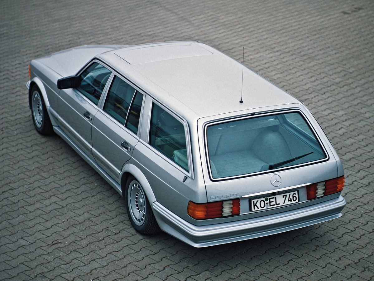 NielsvanRoij's tweet photo. Web Find Wednesday
The ‘83 Zender 500 SET began life as a 500. Arguably aesthetically this S was the best the brand ever produced - designed by Bruno Sacco. The roof-line is extended properly and the rear hatch is integrated naturally.
#WebFindWednesday
#cardesign #coachbuilding https://t.co/IdFxgu08MZ