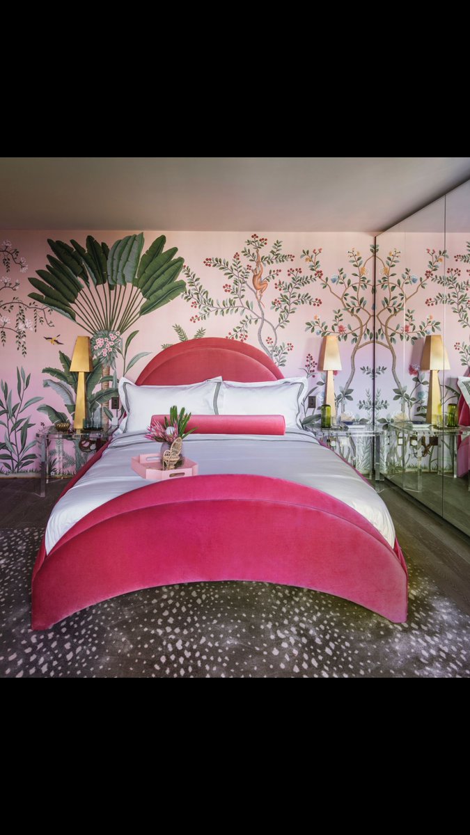 The breathtaking "Indulge and Unwind" bedroom by <a href="/ameliacarterltd/">Amelia Carter</a>. Featuring beautiful <a href="/DeGournayLtd/">de Gournay</a> and wallpaper and a @StarkCarpetUK rug. 

Remember the whole of #HolidayHouseLondon is shoppable - with 20% of all sales going to <a href="/BCRFcure/">The Breast Cancer Research Foundation</a>!