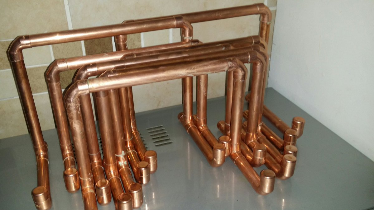 Designs_LnB's tweet photo. Copper tablet stand, fit for 10 inch & IPad Pro Provide easy hands-free access to the tablet. Still to bath.
#Unclean
#craft
#design
#RSA
#copper
#copperstand
#copperbeauty
#copperpipes
#steampunked
#copperdesign
#interior
#interiordesign https://t.co/kHuuvWBARH