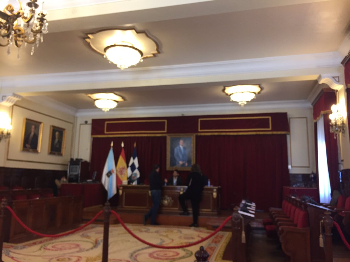 🔴 ÚLTIMA HORA [10.49] Receso en el pleno de #Ferrol para analizar una enmienda del PP a la que supeditan su abstención a la tasa