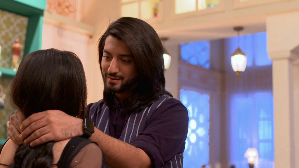 RiKaraFC's tweet photo. Tu btaiye Mrs Gauri Singh Oberoi 
Aur kya karna hai Hume 😚😚
#Ishqbaaaz #RiKara https://t.co/94auXaCklv