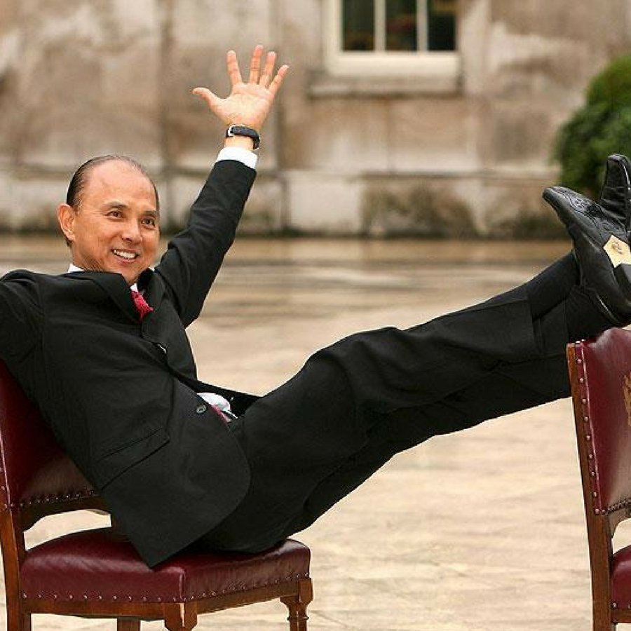 \"The right shoe can make everything different\". Happy birthday Jimmy Choo  