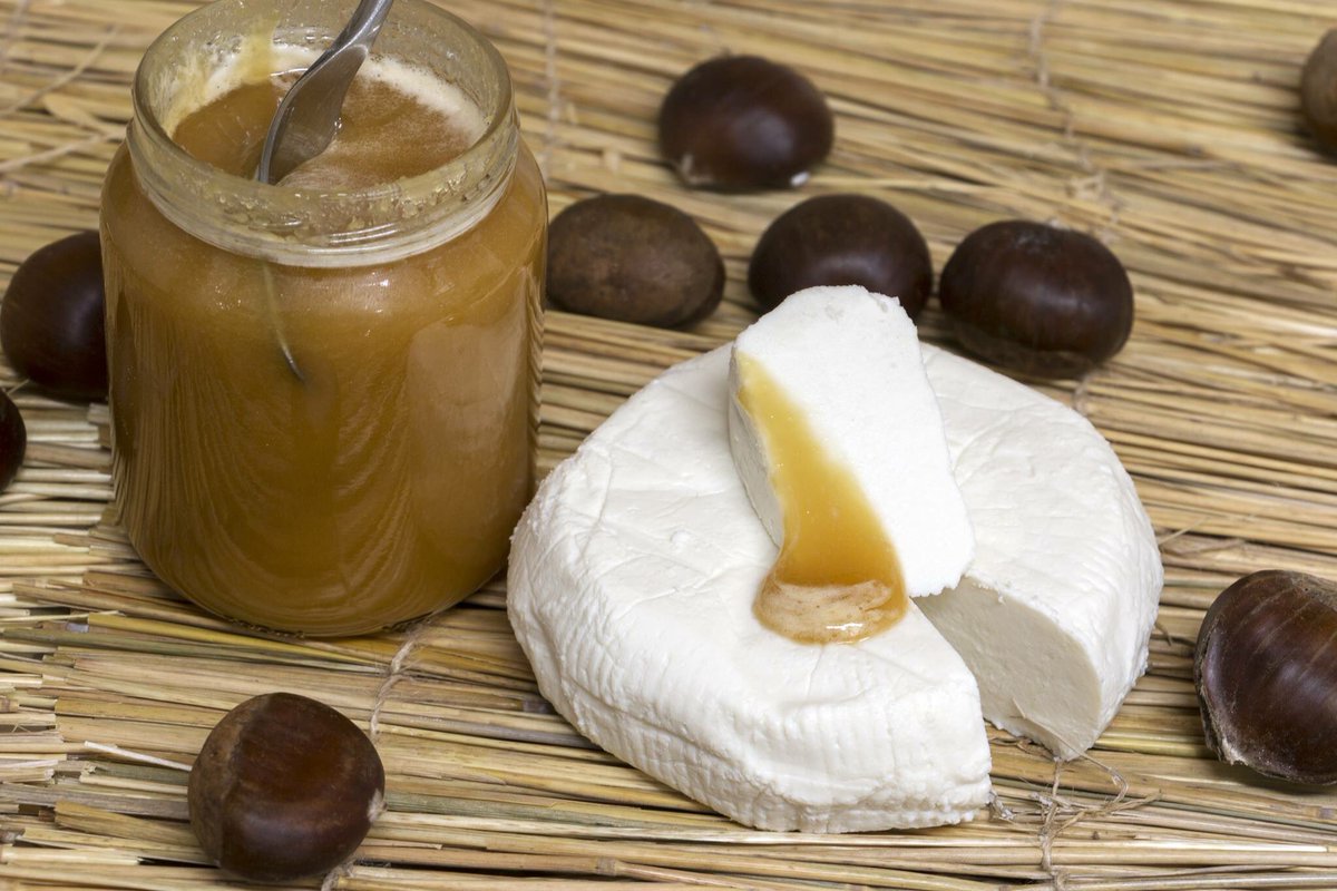 #brocciu Passu 😋...#fromagerie #bevinco #biguglia #corse #corsica #miel #fromage #cheese #yummy #foodies