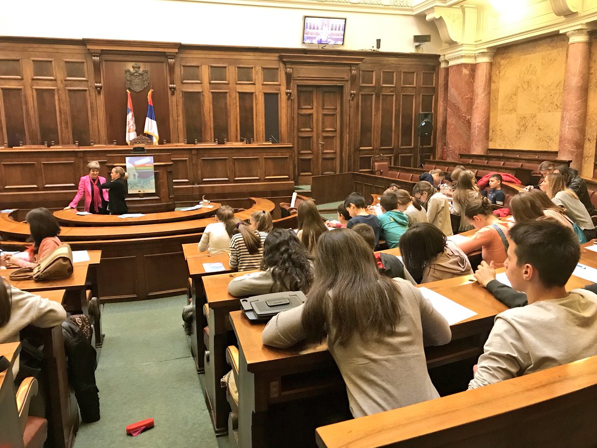 Dečji dan u Narodnoj skupštini Republike Srbije! Danas učenici osnovnih i srednjih škola iz Banatskog Novog Sela, Trstenika, Pančeva i Beograda imaju priliku da učestvuju u radionicama i razgovaraju sa narodnim poslanicima! #NedeljaParlamentizma #ImateRec