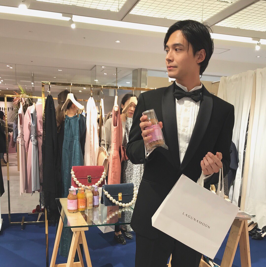 lagunamoon_com's tweet image. ただいま POPUP STOREにて
#froosh おくばりしています🍹