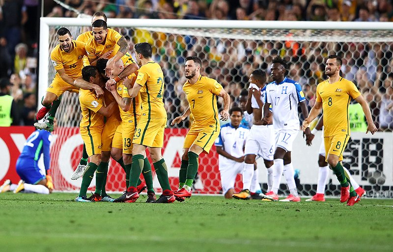 超ワールドサッカー 速報 W杯大陸間po 2ndレグ オーストラリア 3 1 ホンジュラス オーストラリア ジェディナク 後9 ジェディナク 後27 Pk ジェディナク 後40 Pk ホンジュラス エリス 後49 2戦合計3 1で オーストラリア代表の4大会連続5