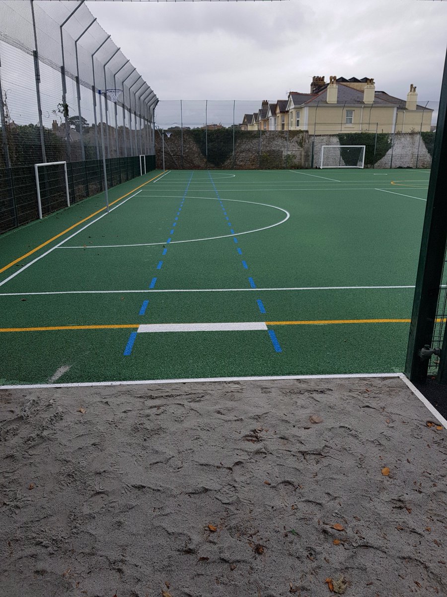 WhiteLineServ's tweet image. Straight off the sand in Torquay and onto green polymeric surface. New markings painted by us, installed by @Sportfields_Ltd