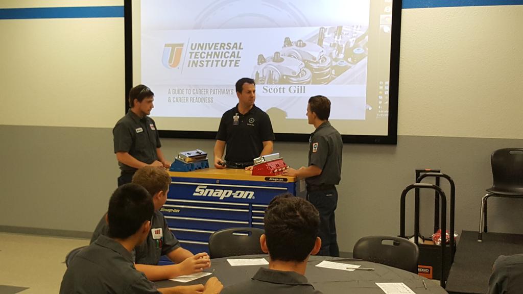 Automotive Technology Seniors touring Universal Technical Institute. #sparkplugchallenge #hctcallin