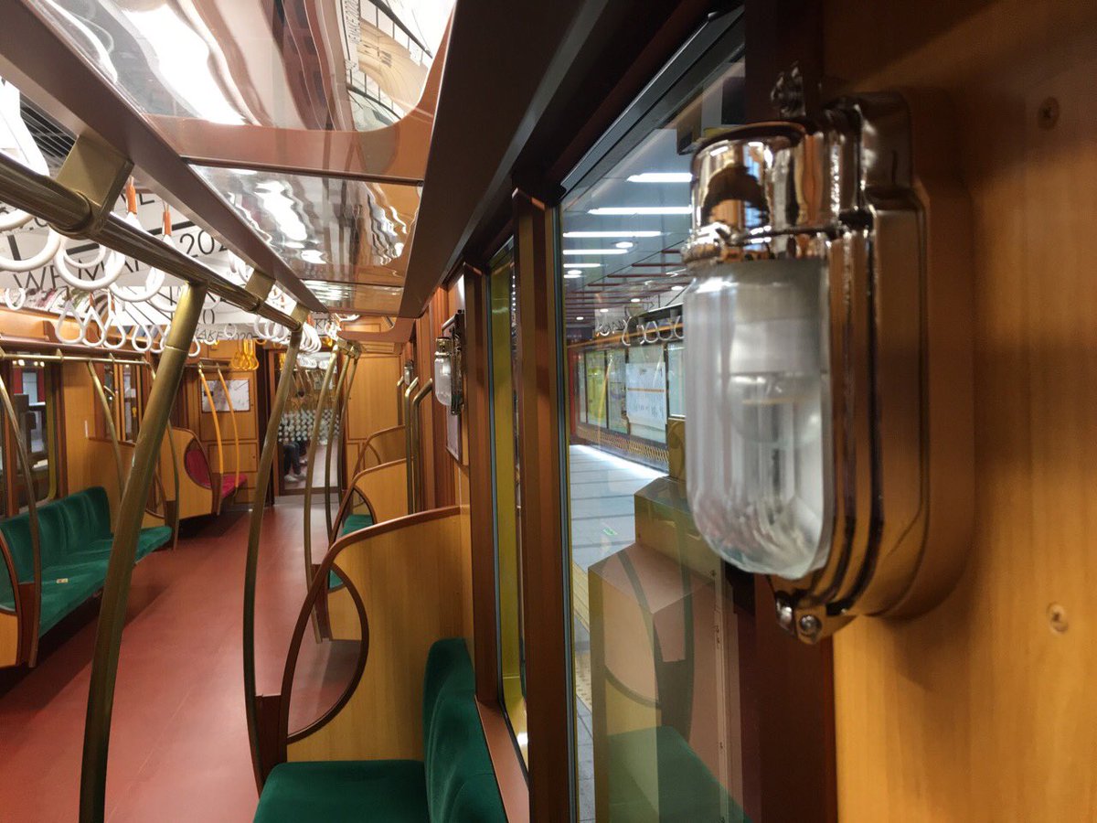 銀座線の新型車両がレトロで可愛いし素敵すぎてもう用がなくても乗りたい感じ 今こんなことになってんの Togetter