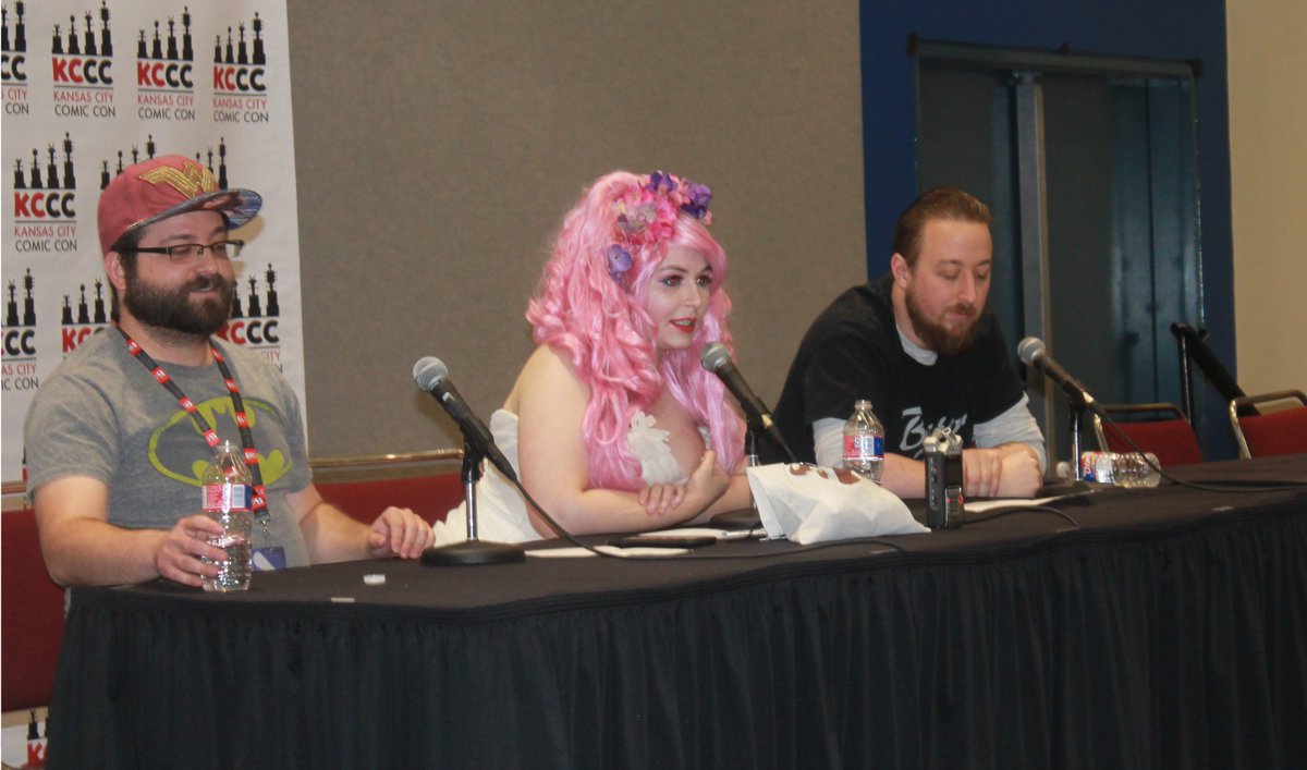 The Caped Crusader was a big topic at <a href="/KCComicCon/">KC Comic Con</a> with two panels and celebrity guests supporting all things #Batman Check out our rundown of the panels bit.ly/2z3FysA #KCCC  @ScreenHeroesPod #TheAnimatedSeriesat25