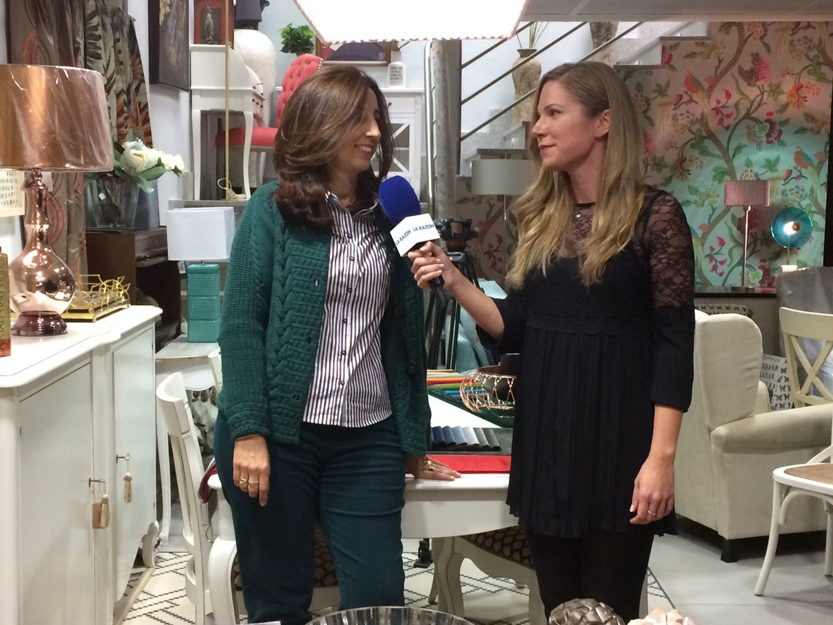 Alive Comunicación (@alivecomunica) on Twitter photo Con <a href="/Patriciaponcini/">Patricia Poncini</a> de #LaRazonTV <a href="/larazon_es/">La Razón</a> en <a href="/tiendademarques/">demarques.es</a>. En breve un estupendo reportaje de decoración navideña!! Qué ganas! Con <a href="/Patriciaponcini/">Patricia Poncini</a> de #LaRazonTV <a href="/larazon_es/">La Razón</a> en <a href="/tiendademarques/">demarques.es</a>. En breve un estupendo reportaje de decoración navideña!! Qué ganas!