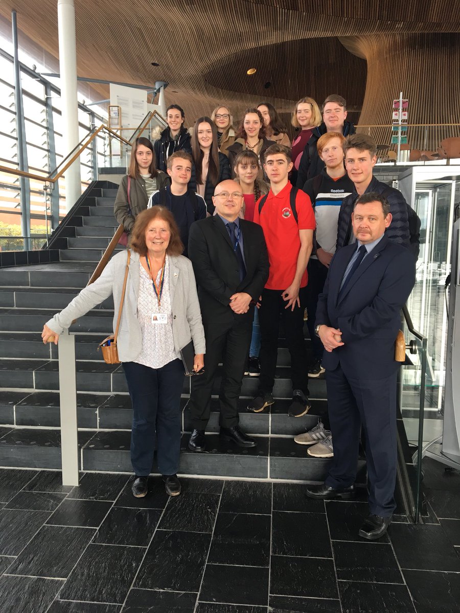 JulieMorganLAB's tweet image. Great to meet Mr Britt and his A level politics class from @whs_cardiff today in the Senedd #CardiffBay #politics #wales
