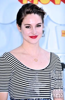 Happy Birthday Wishes going out to Shailene Woodley!!!   