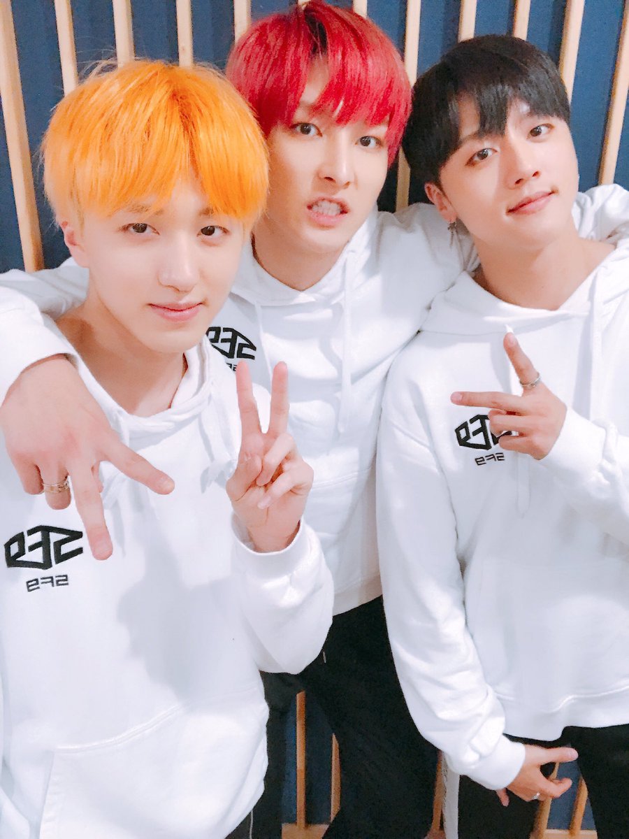 sf9_france's tweet photo. ┊📷┊★ 15.11.17 ➟ Tweet du fanclub de SF9 :

» [📸] Something Fun 9 : (Mini Olympic) 🏅L'équipe des coureurs
#YOUNGBIN #ZUHO #CHANI 🍀🦁😇
#SF9 #에스에프나인 #오솔레미오 #OSoleMio ☀ #Something_Fun_9 https://t.co/y6siXzKQ3p
