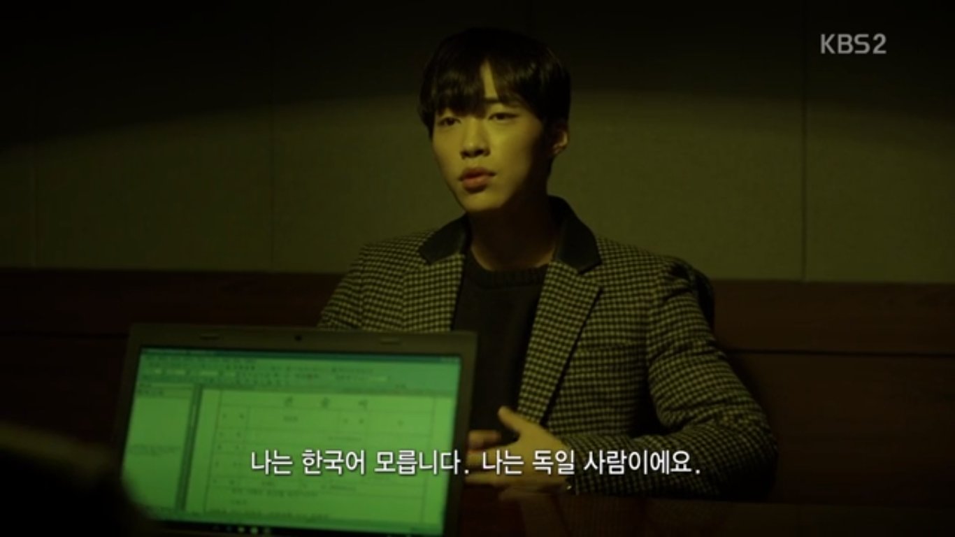 DOr_GPEU8AAm2wt.jpg:large