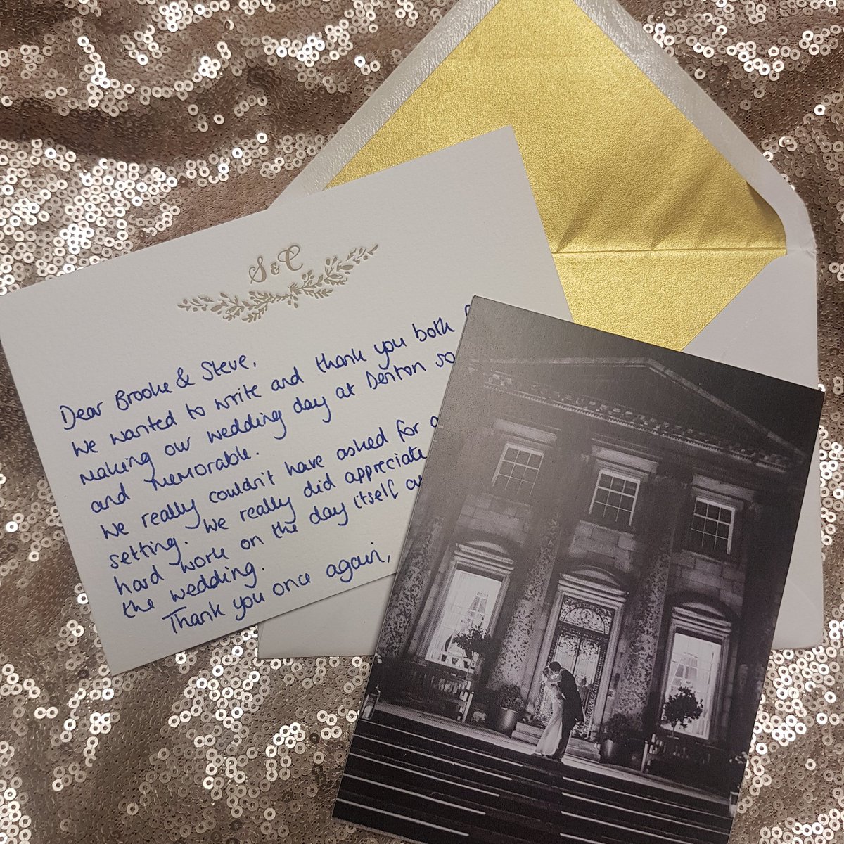 Gorgeous thank you post all the way from HK this afternoon, the gold envelope and letterpess card are just divine @Strawberrysorbt 
#wednesday #weddings #weddingWednesday #invites #airmail #thankyou