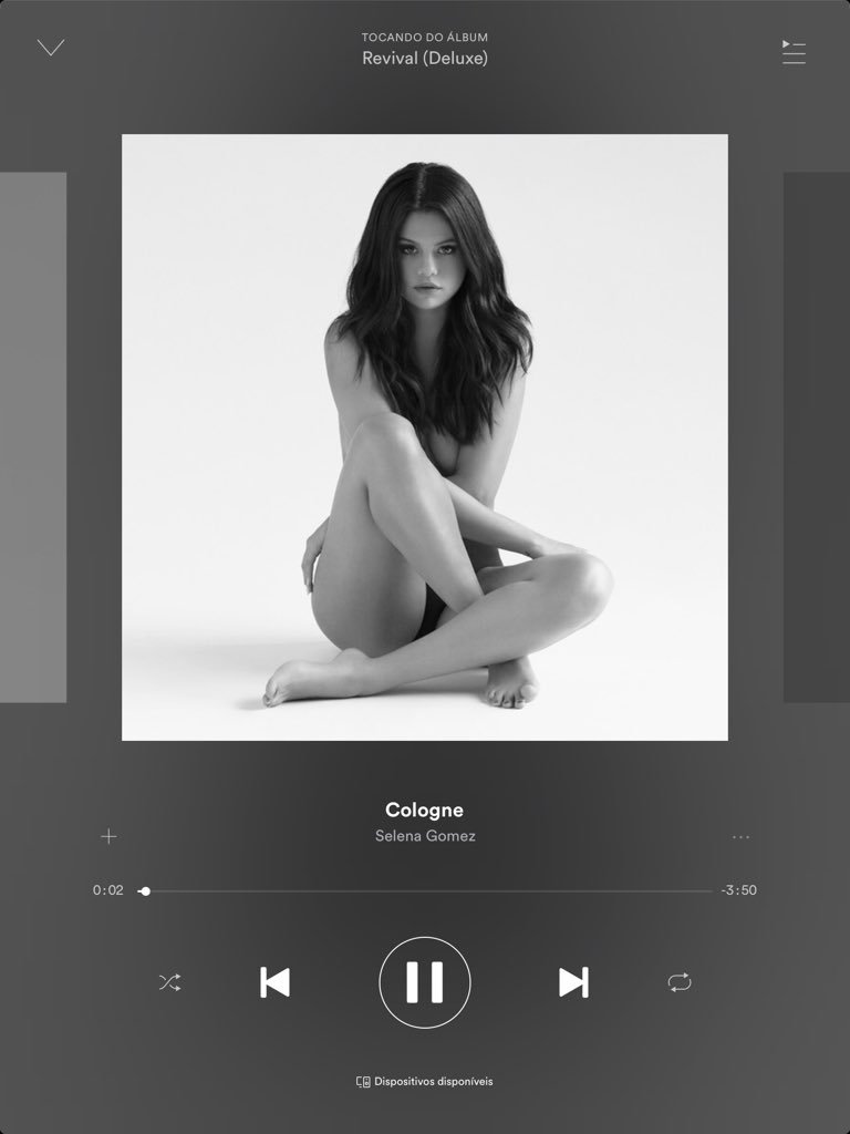 gossipslively's tweet photo. @ddlovatican já chorei muito pelo ex crush ouvindo essa música, lindinha demais, selena 
lerda colocou só na deluxe https://t.co/pPF9gh5pEs