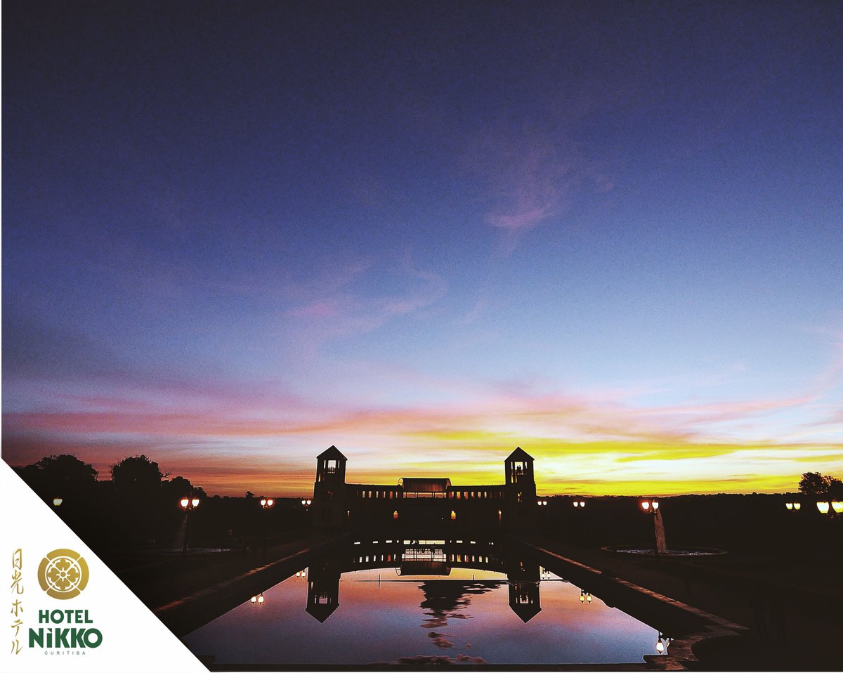 Não nos cansamos da beleza desta cidade &lt;3
Clique do mirante do Parque Tanguá, e um por do sol P E R F E I T O!
Já deu vontade de visitar essa maravilha né?

Faça já a sua reserva!
0800 709 1808⠀⠀
Wpp 41 99535 3625

Foto: Leonardo Shinagawa via Flickr
