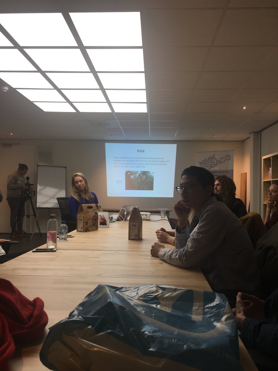 FICA (@fica_nl) on Twitter photo Food&lifestyle studenten Aeres krijgen gastcollege van <a href="/KarenSoeters/">Karen Soeters</a>. “De veehouderij stoot 40% meer broeikasgassen uit dan al het verkeer en vervoer samen” #fica @Innovatieklas Food&lifestyle studenten Aeres krijgen gastcollege van <a href="/KarenSoeters/">Karen Soeters</a>. “De veehouderij stoot 40% meer broeikasgassen uit dan al het verkeer en vervoer samen” #fica @Innovatieklas