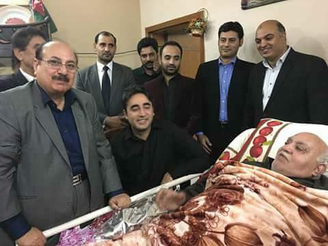abidkhan_ppp's tweet photo. #PPP Chairman @BBhuttoZardari  &amp; Sr. Leaders Visit #LoyalWorker  residence Inquire about his health
@AAliZardari 
@FaryalTalpurPk 
@BakhtawarBZ 
@AseefaBZ 
@MediaCellPPP 
@SurendarValasai 
@Majid_Agha @MalaikaSRaza @Punjab_PPP @sherryrehman 
@mknewskhi https://t.co/BpjysokCa9