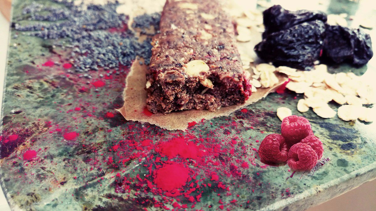 We don't have long left before our Kickstarter campaign ends! Please donate now to make Jubáami energy bars a reality: kck.st/2z3kRcP
#jubaami #energybar #energy #freefrom #glutenfree #vegan #pinole #donate #kickstarter #fundraising