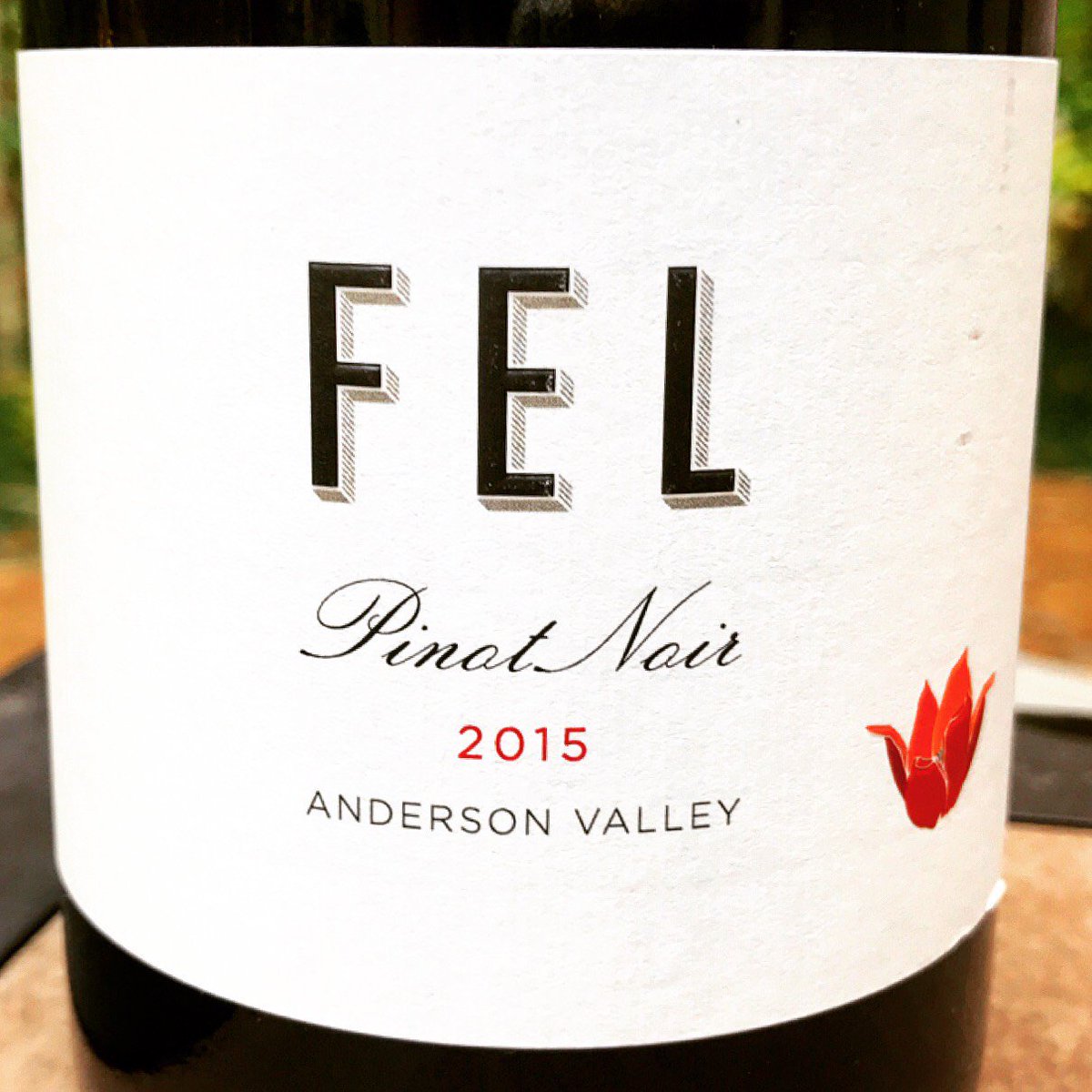 MichaelChelus's tweet photo. ICYMI on the #NittanyEpicurean the 2015 #PinotNoir #AndersonValley from @FELWines #wine 
https://t.co/hMyOLzmQ6l https://t.co/l5o8QjLFNV