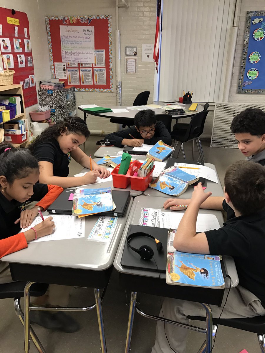 kzotti535's tweet photo. Using R.A.C.E. to answer text dependent questions from Esperanza Rising! #findevidence #literacy @PamMunozRyan @BSTEMhartford @hps_PK12Lit @lmrw1025 https://t.co/F1TU9U13qG