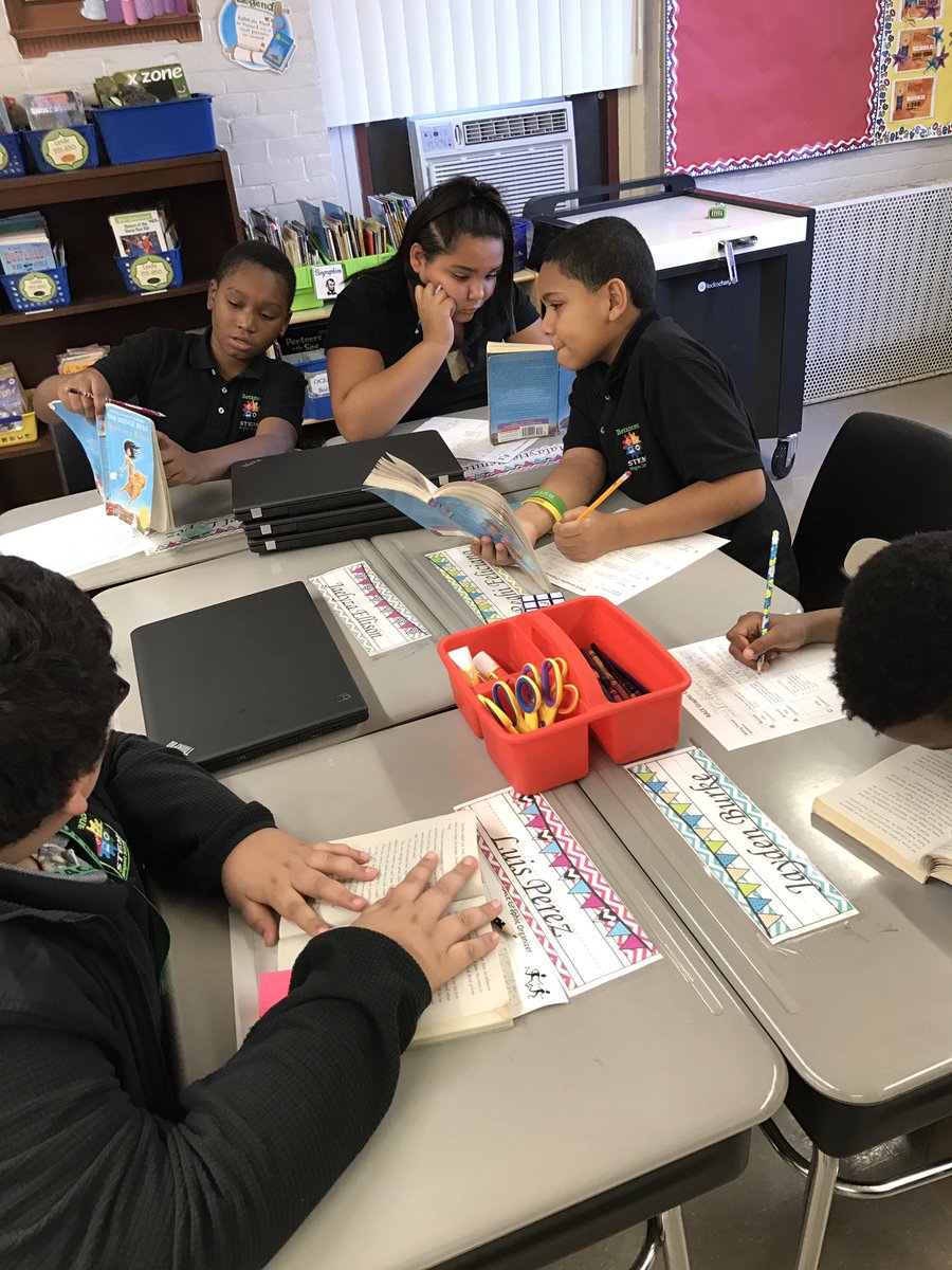 kzotti535's tweet photo. Using R.A.C.E. to answer text dependent questions from Esperanza Rising! #findevidence #literacy @PamMunozRyan @BSTEMhartford @hps_PK12Lit @lmrw1025 https://t.co/F1TU9U13qG