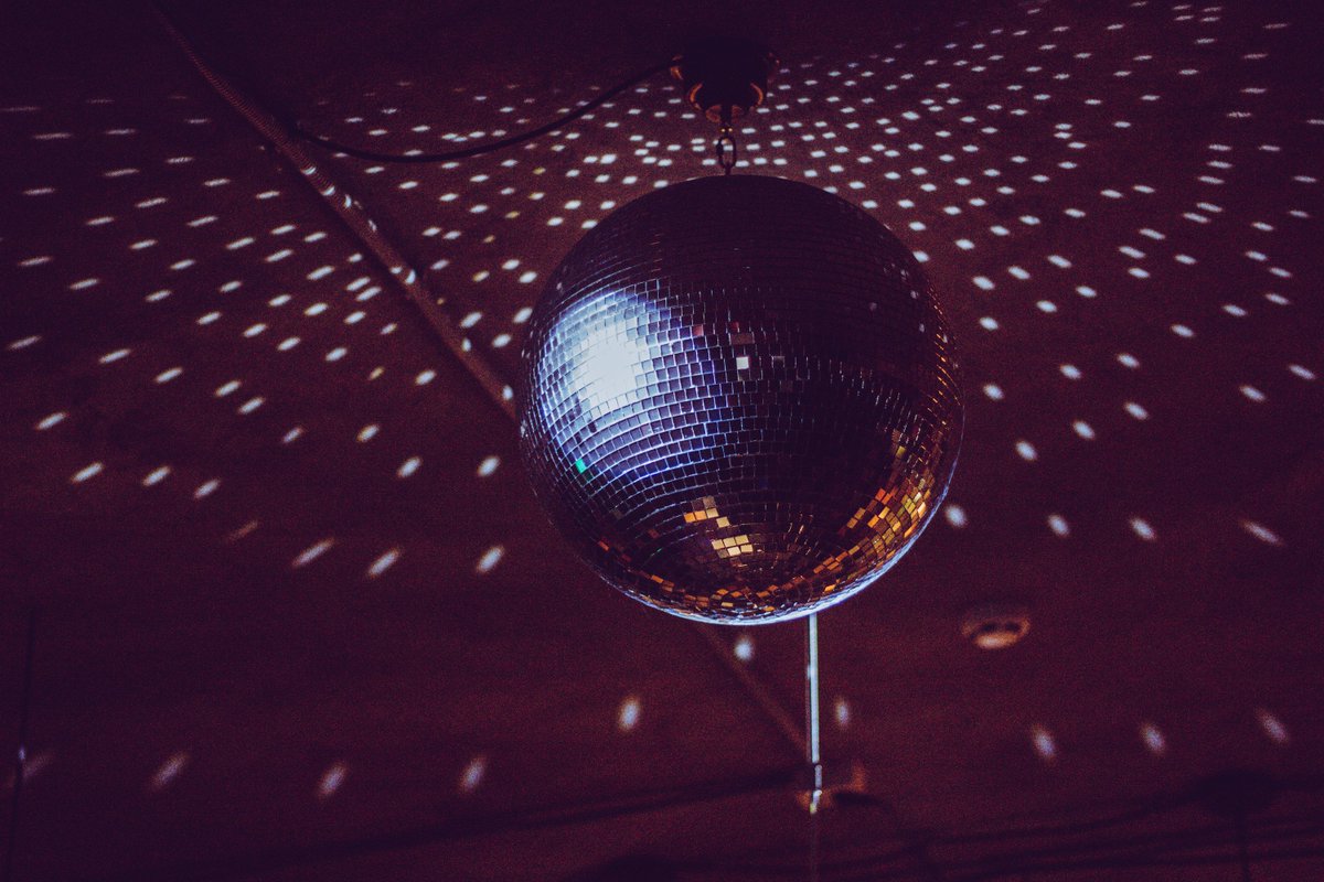 Ourd_io's tweet photo. Ohhh yeah, Wednesday completed! Party like there's no tomorrow - soon........😃😃😃 #socialjukebox #lifeisaparty #joinit #ourdio https://t.co/DiURrdOrki