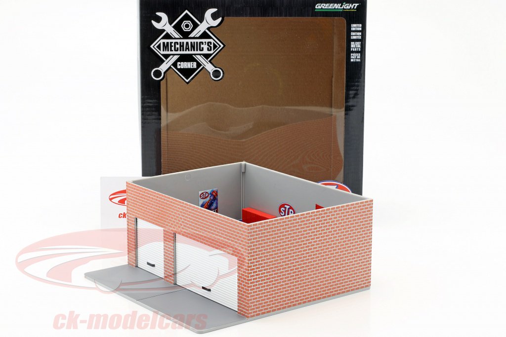 CkModelcars's tweet photo. #vintage #Tankstelle #Gulf Oil / #weekend #workshop #STP / Vintage #Tankstop #Texaco by #Greenlight Mechanic's corner series I im Maßstab / scale 1:64 new in stock / neu im Shop go to / hier klicken https://t.co/CKLiiQhKA3 https://t.co/UKCHjCw5GU