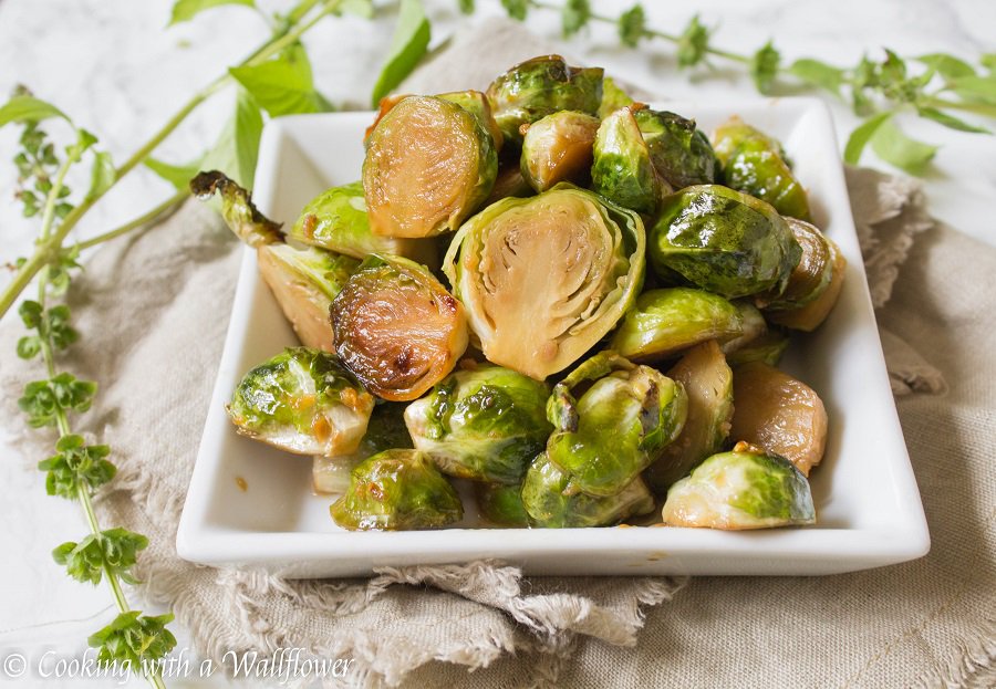 Using a few simple ingredients that you probably already have at home, give your brussels sprouts an Asian twist! bit.ly/2y6EsIn