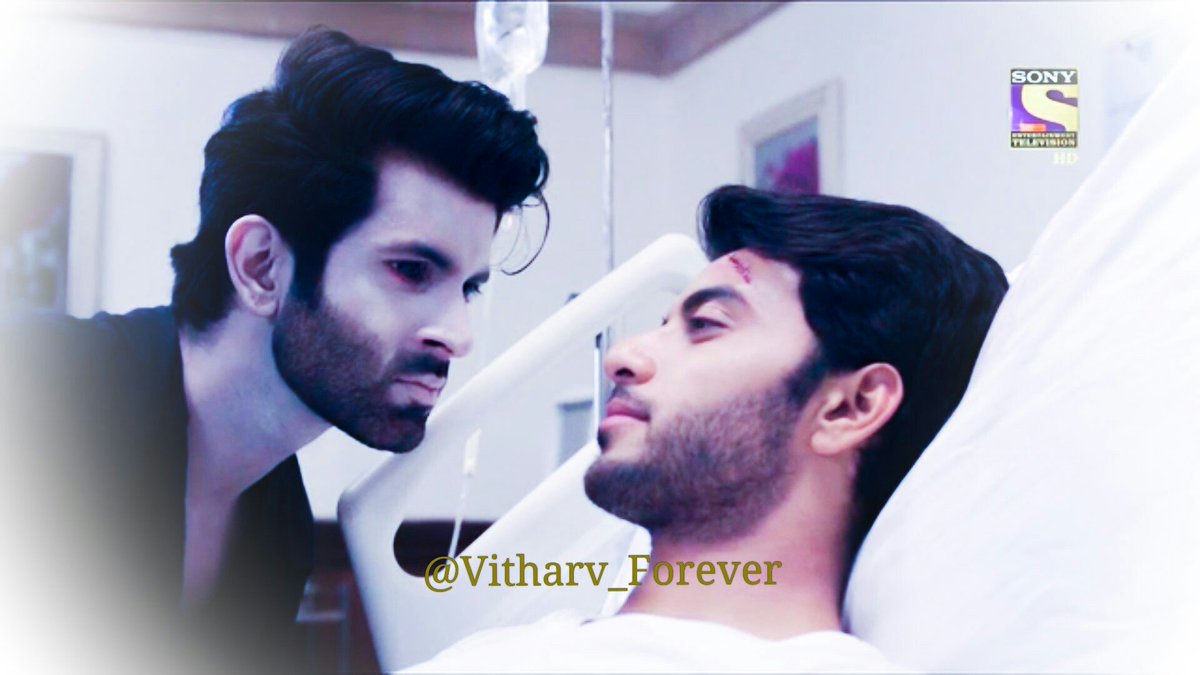 vitharv_forever's tweet photo. Bromance 😍😍 #Vyom #Shiv #Shyom #Eyelock #LoveIntensity #Soulmates #EkDeewaanaTha #EDT https://t.co/Jb1013JeWS