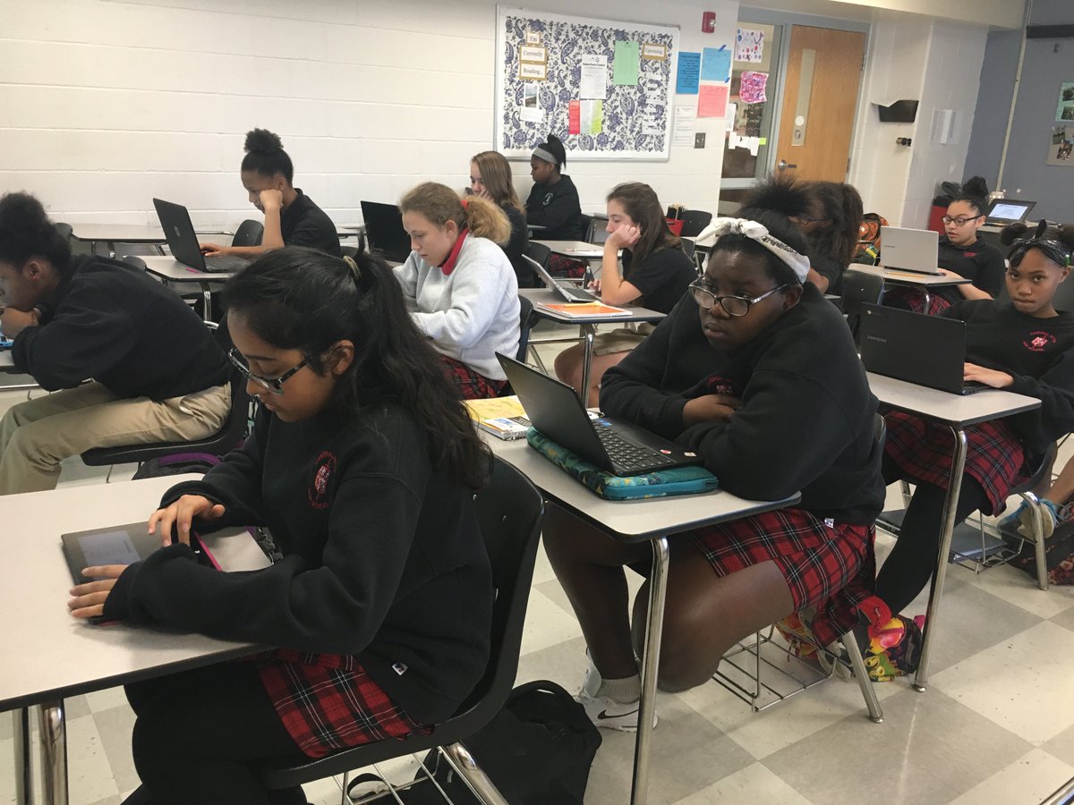 CRHS_Indy's tweet photo. Junior High Exploring Music students are increasing Lexile scores by reading about reusing “trash” to create instruments and to make beautiful music. #LiteracyInTheArts #FoundInstruments https://t.co/uLCoJPwE2i