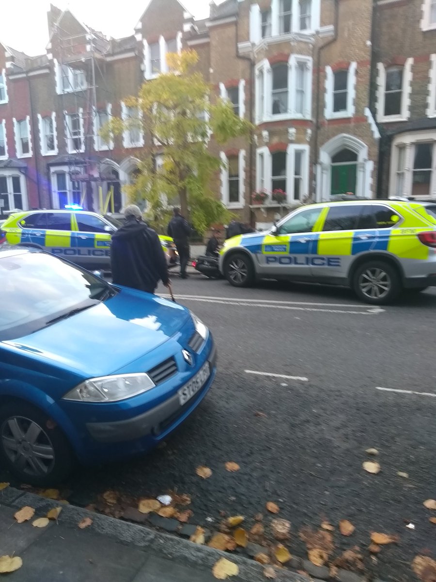 Holy shit that was incredible <a href="/metpoliceuk/">Metropolitan Police</a> well done!