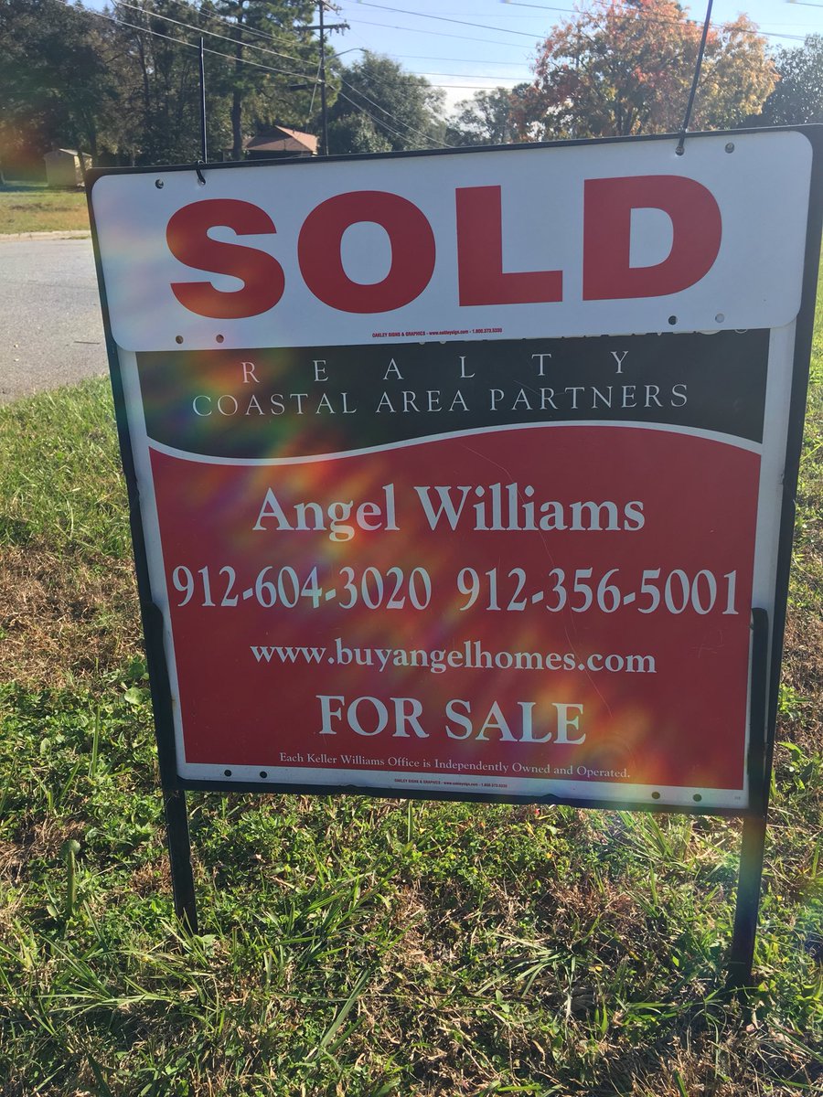 buyangelhomes's tweet photo. So this just happened π‘π. #GetSoldByAngel #kellerwilliamsrealty #sellinghomesinsavannah #buyandsellwithme https://t.co/9GTk5pmWna