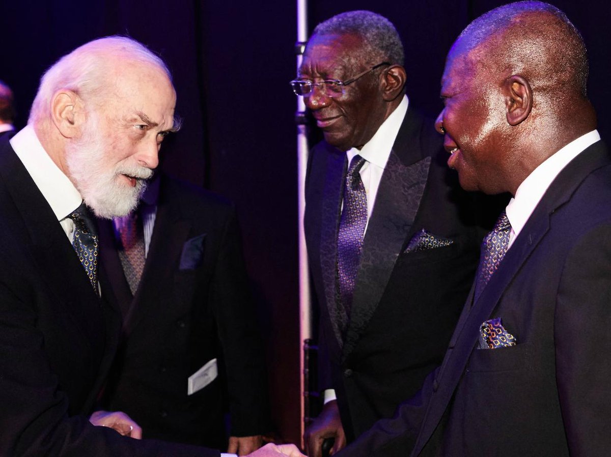 UGLE_GrandLodge's tweet photo. PICTURED: HRH Prince Michael of Kent converses with His Majesty King Osei Tutu II of Ashanti and His Excellency John Kufuor at @BatterseaEvo after the Tercentenary celebration at the @RoyalAlbertHall 🎉 #UGLE2017 https://t.co/bbqEkZrpJi