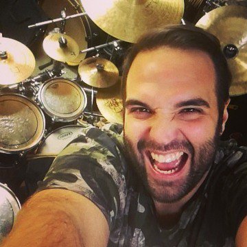 PardoAlexandre's tweet photo. A tocarrrrrrrrrr!!!!💪💪💪💪💪con los @los_apunalales_official 
#batería#ensayo #bandas #alexdrums #alexdrumsoficial https://t.co/U6WgKFmhTr https://t.co/sUJpPPaiFq