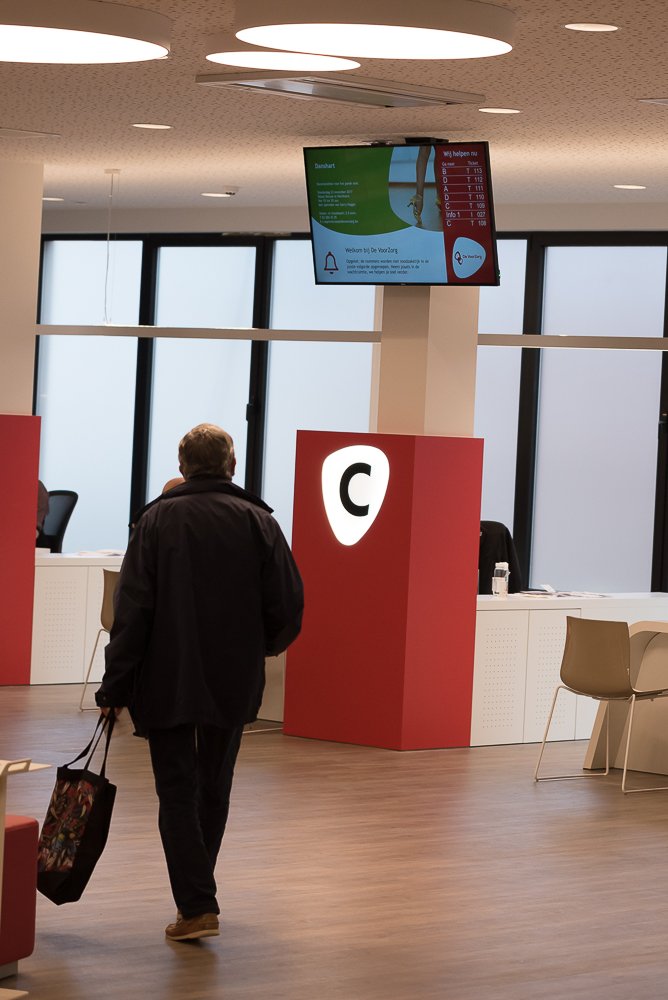 inavvwayfinding's tweet image. Bij de Voorzorg in België hebben we #aanmeldzuilen in combinatie met dynamische #narrowcasting mogen leveren. Met ons #wachtrijsysteem worden klanten snel en efficiënt geholpen!