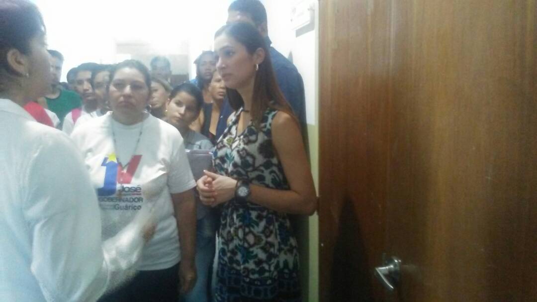 ANAOSPINO18's tweet photo. Visita sorpresa a Centros de salud de nuestro Municipio Ortiz por la Primera Combatiente del Estado Guárico Fabiola De Córdoba. https://t.co/574Y6eVXYC