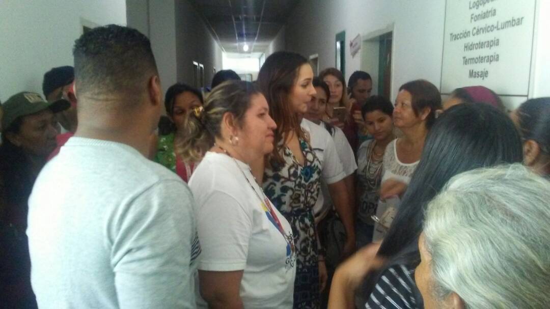 ANAOSPINO18's tweet photo. Visita sorpresa a Centros de salud de nuestro Municipio Ortiz por la Primera Combatiente del Estado Guárico Fabiola De Córdoba. https://t.co/574Y6eVXYC